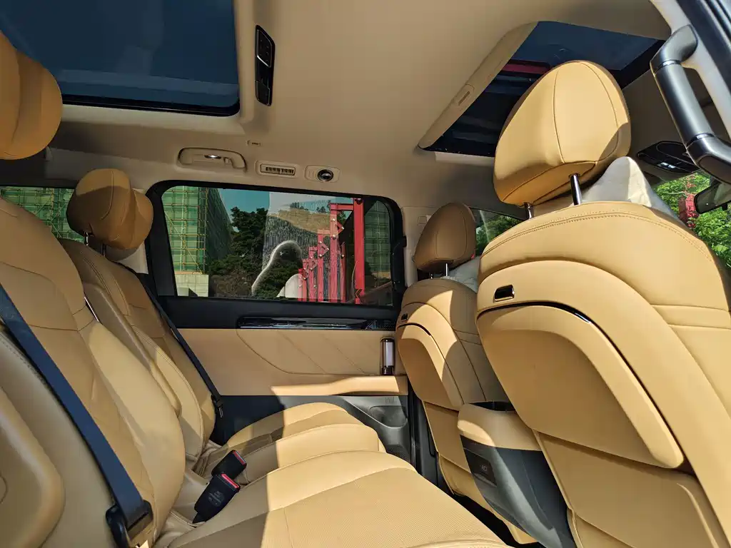 GAC Motor Trumpchi E8 PHEV — миниатюра 18