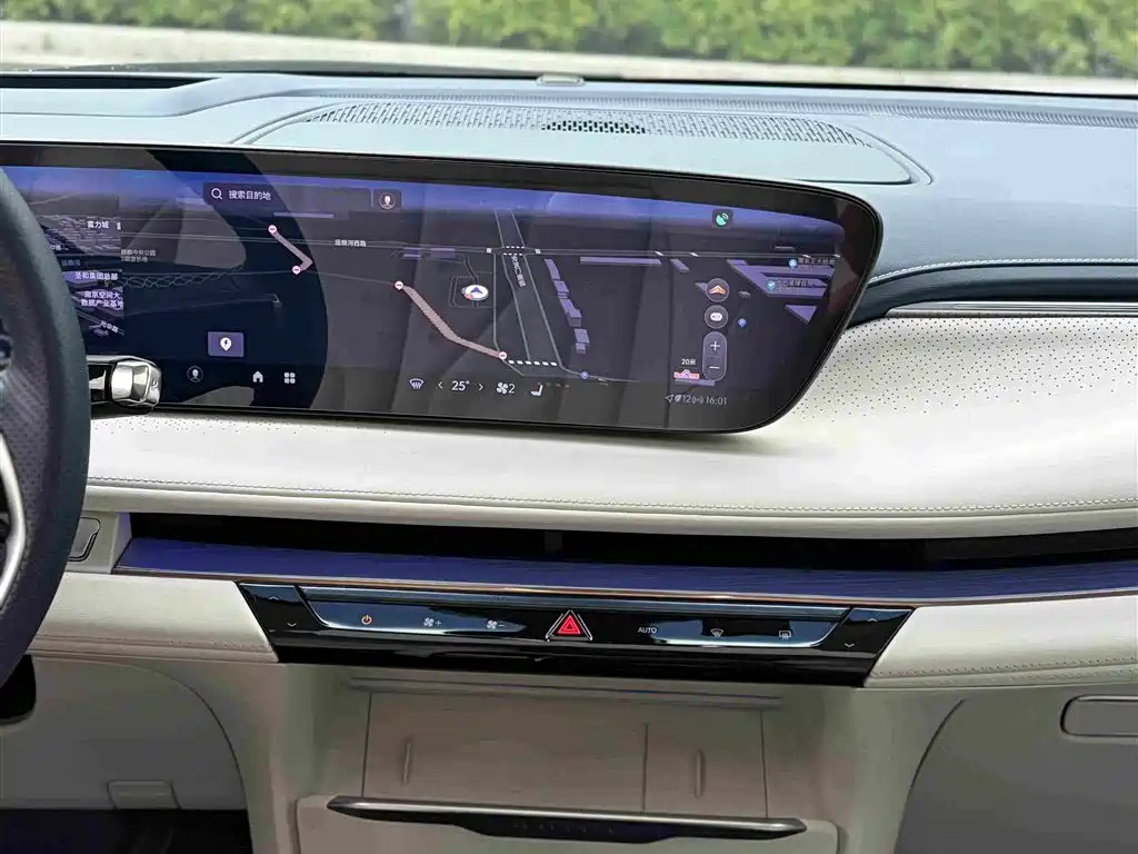 Buick GL8 Hybrid — миниатюра 17