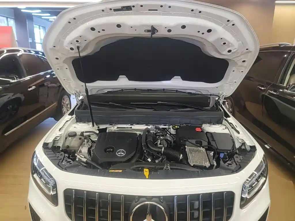 Mercedes-Benz GLB — миниатюра 20