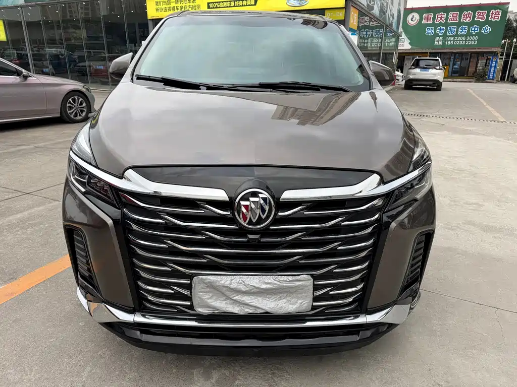Buick GL8 — миниатюра 2