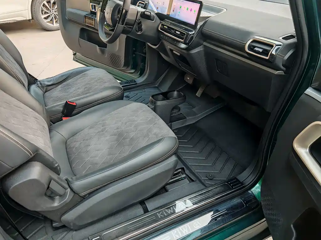 Baojun KiWi EV — миниатюра 10