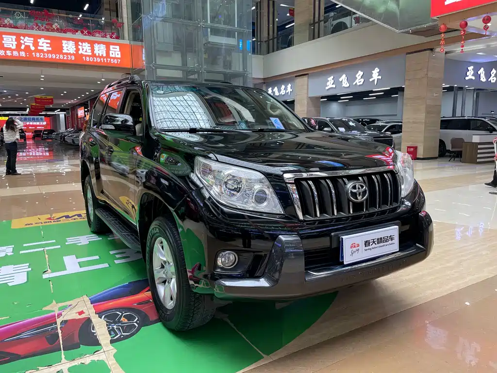 Toyota Land Cruiser Prado 2010 2.7L AT Luxury