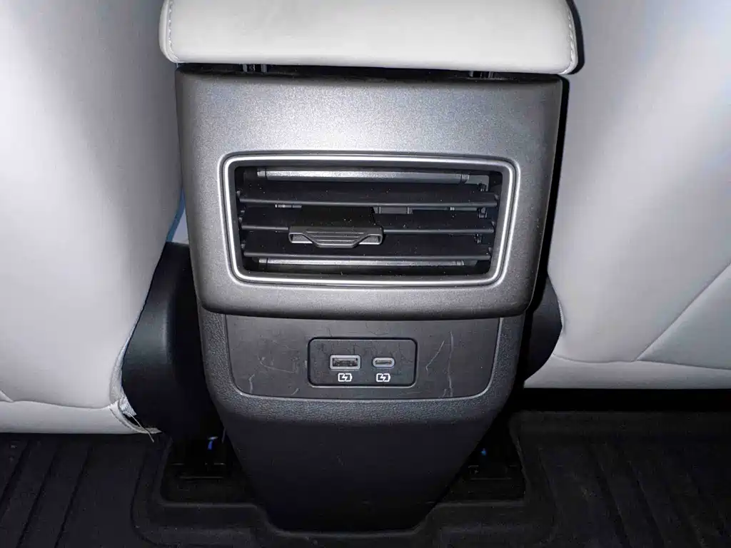 BYD Yuan UP — миниатюра 15