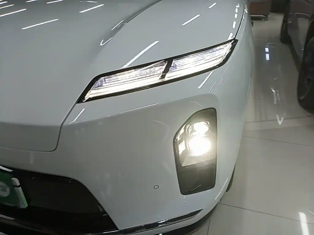 NIO ES8 — миниатюра 24