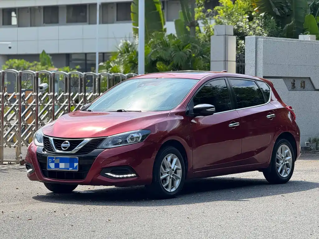 Nissan Tiida