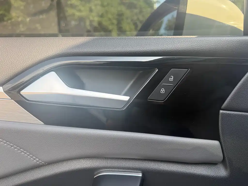 Volkswagen Sagitar — миниатюра 15