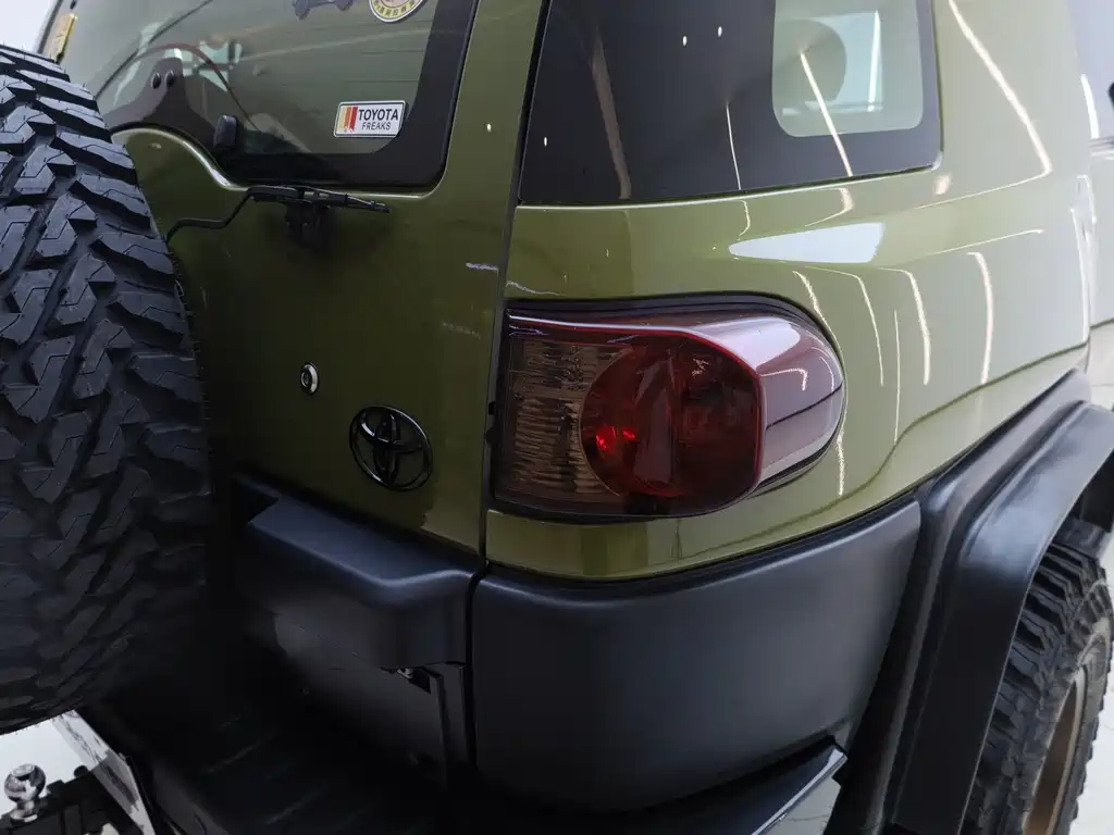 Toyota FJ Cruiser — миниатюра 24