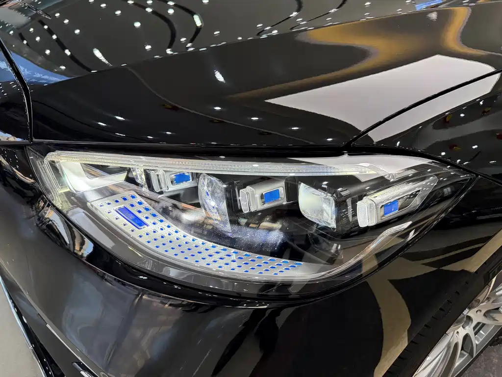 Mercedes-Benz S-Class — миниатюра 23