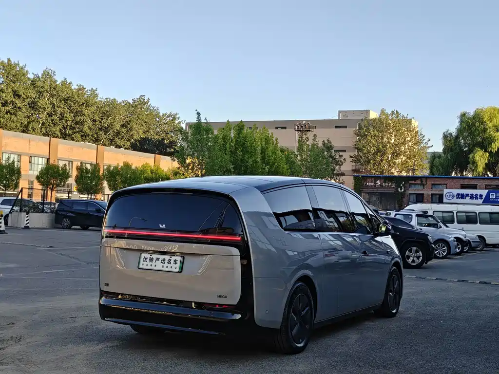 Li Auto Li MEGA — миниатюра 9