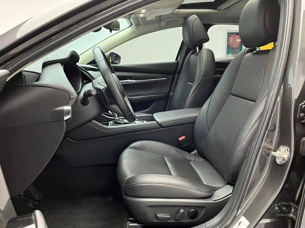 Mazda 3 Axela — миниатюра 14