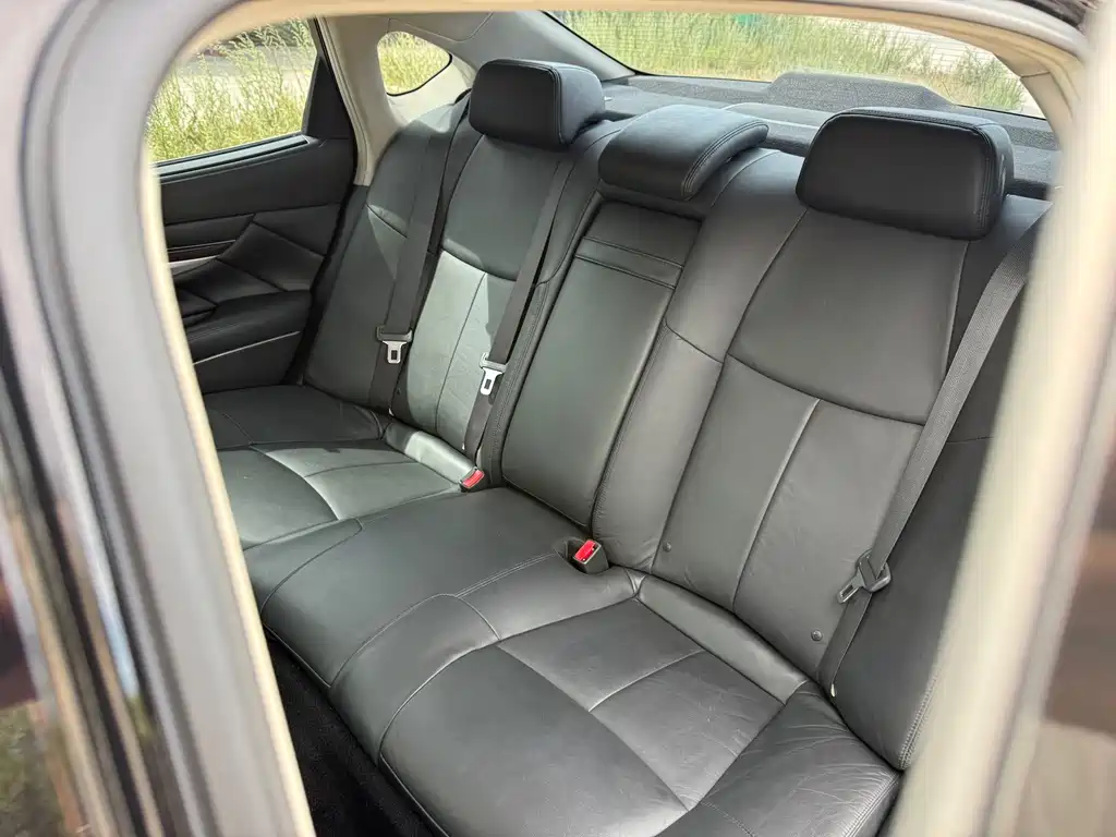 Infiniti Q70 — миниатюра 12