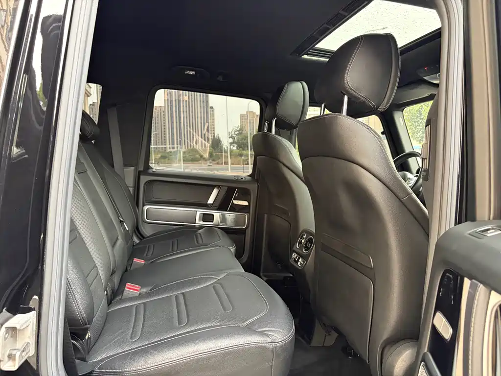 Mercedes-Benz G-Class — миниатюра 12