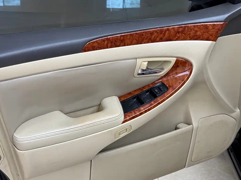 Toyota Crown 2006 2.5L Royal