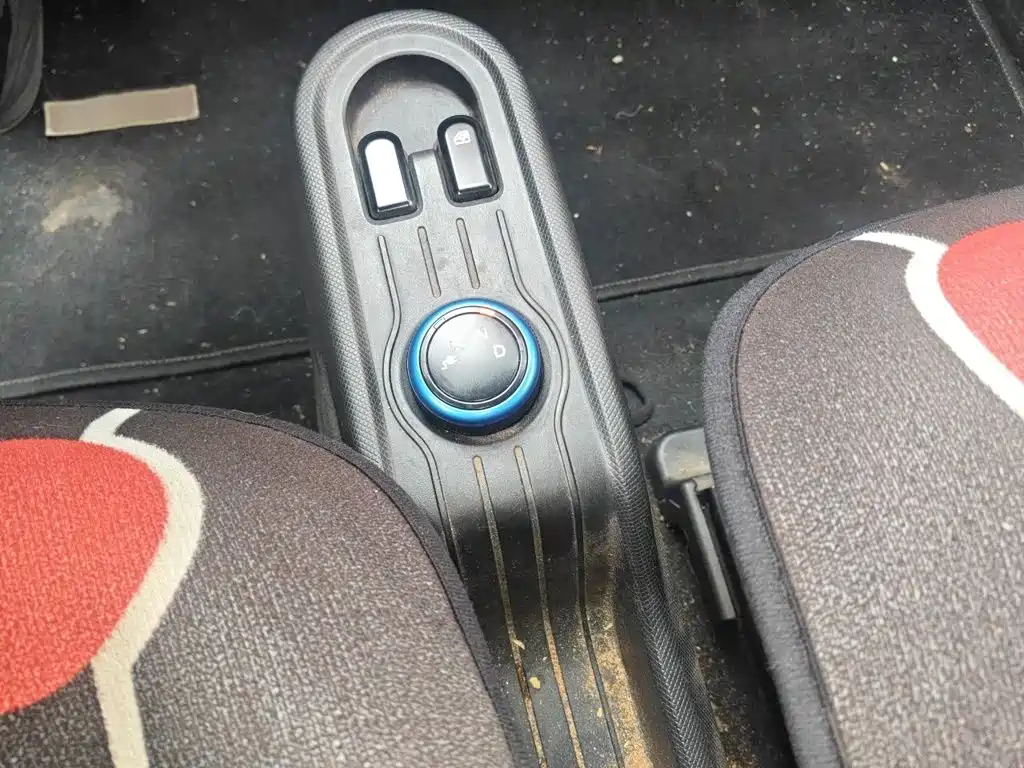 Wuling MINIEV — миниатюра 7