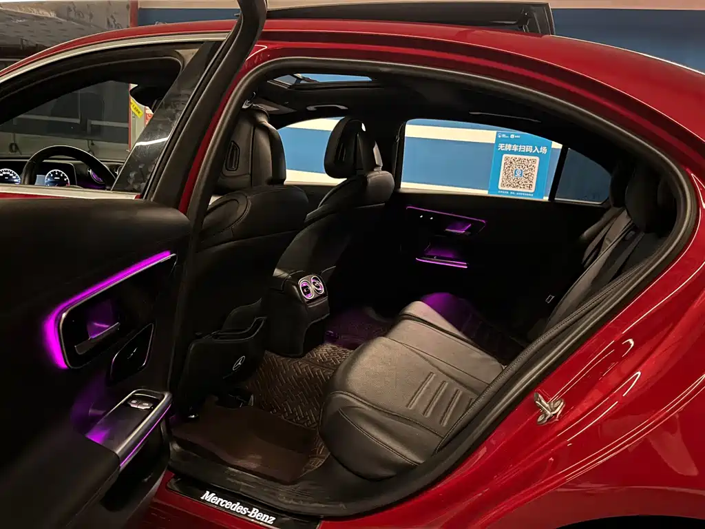 Mercedes-Benz C-Class — миниатюра 10