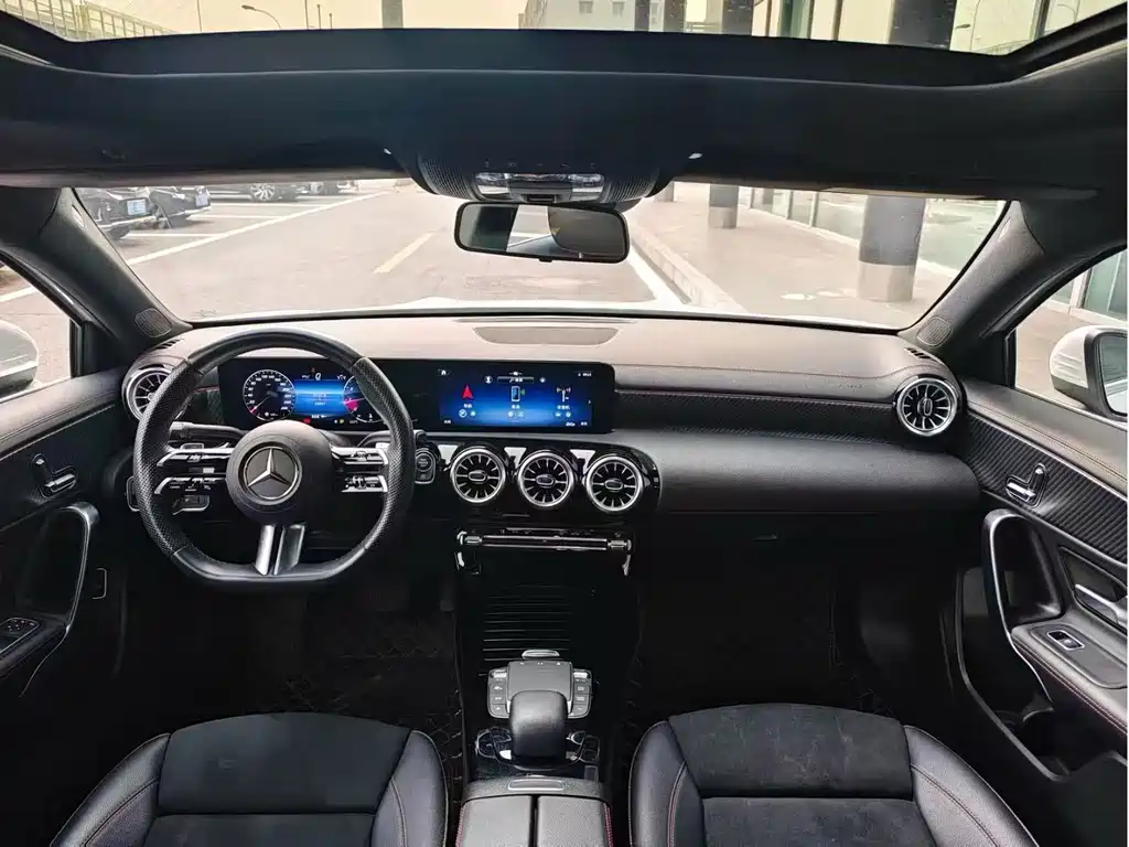 Mercedes-Benz A-Class A 2023 A 200 L Fashion