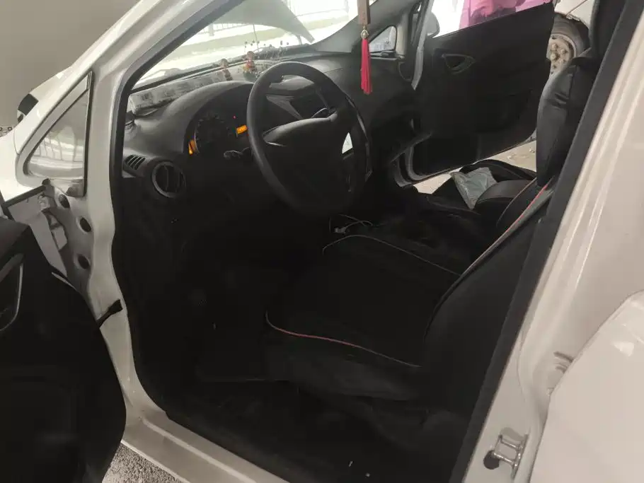 Chevrolet Sail — миниатюра 9