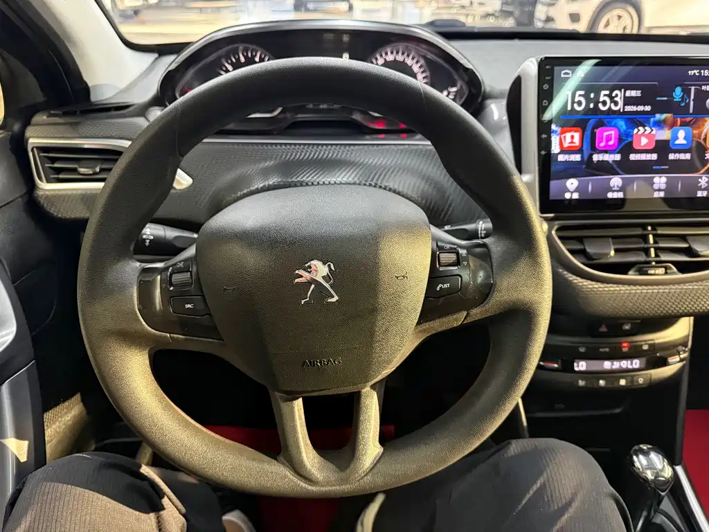 Peugeot 2008 — миниатюра 12