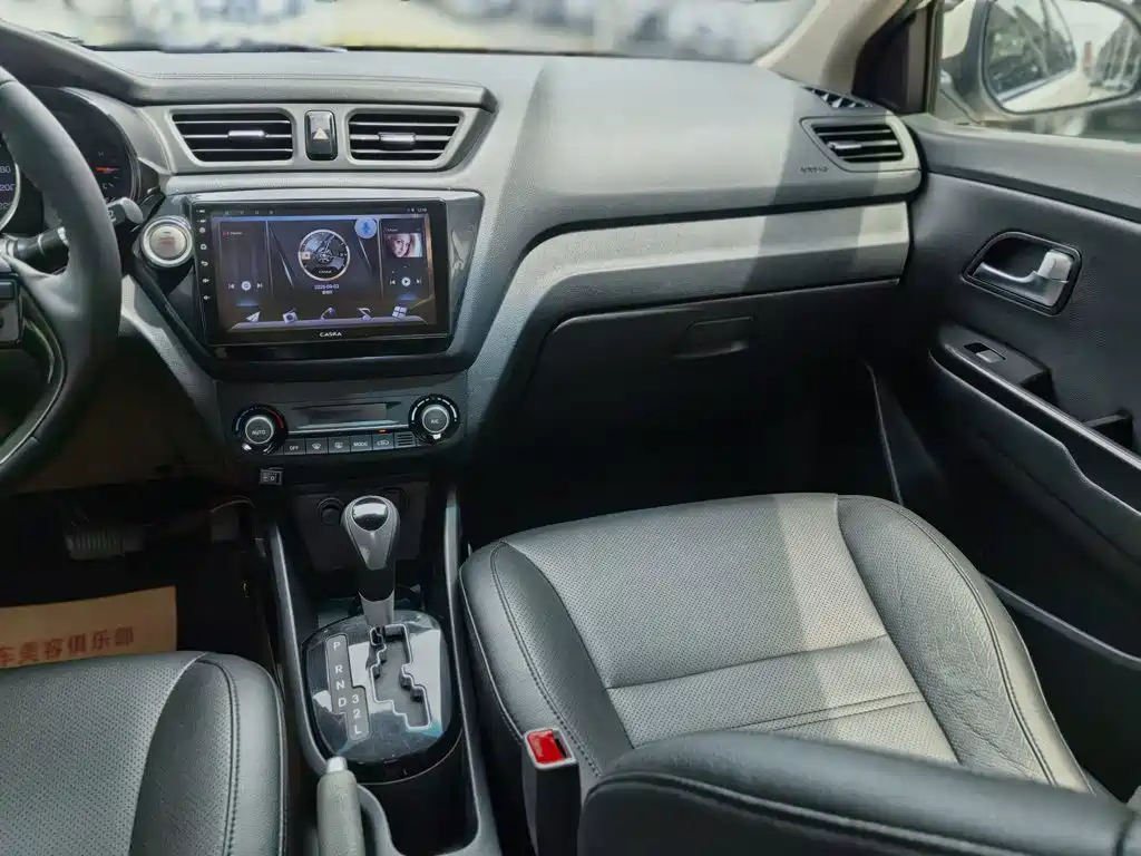 Kia K2 — миниатюра 8