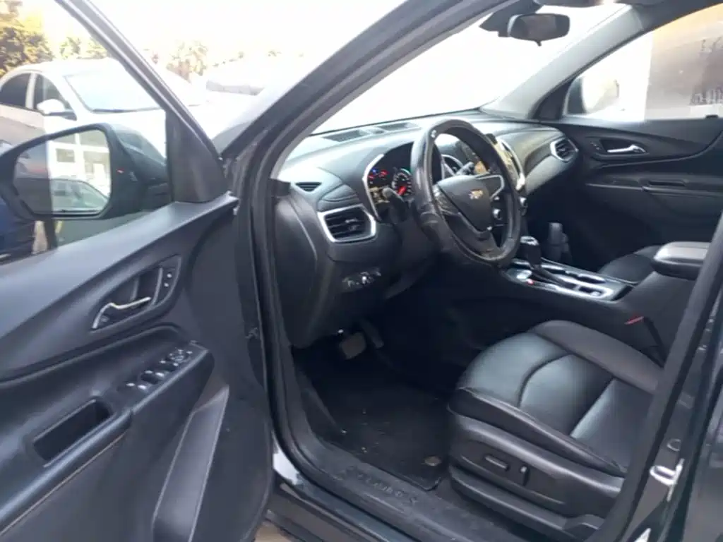 Chevrolet Equinox — миниатюра 16