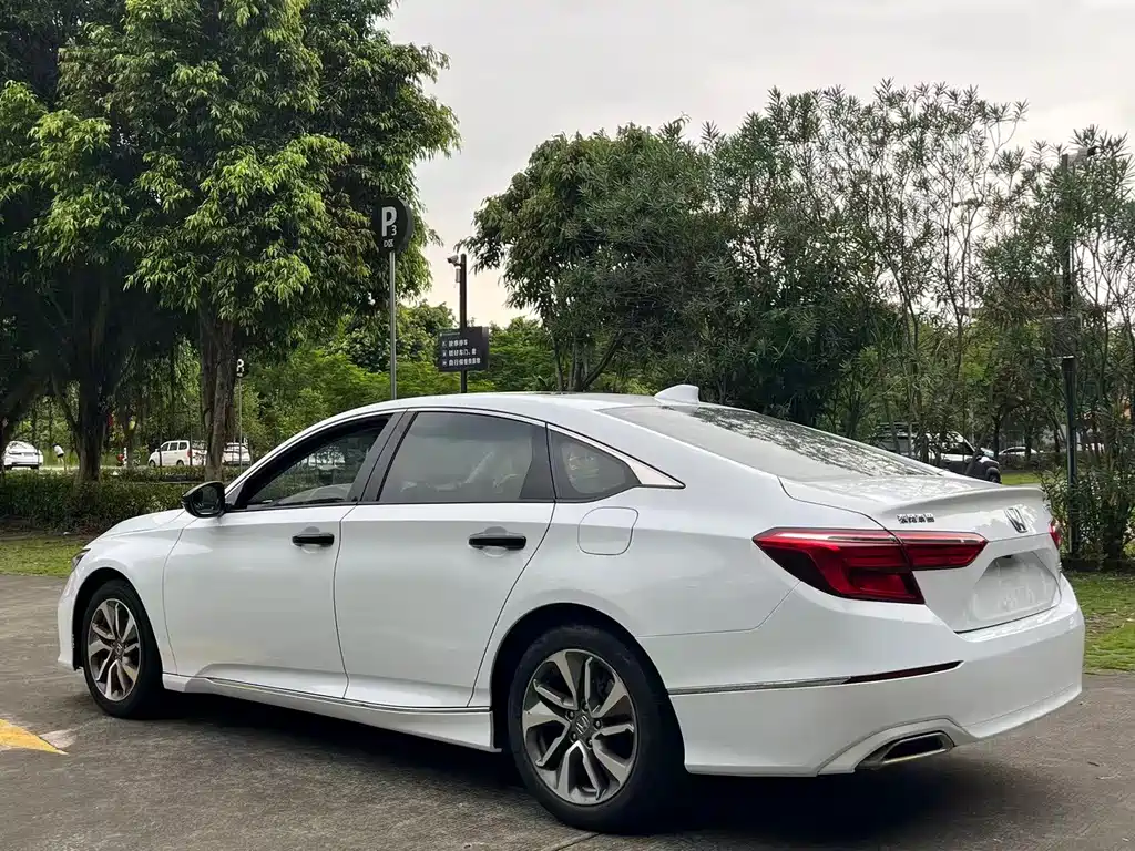 Honda Inspire — миниатюра 6