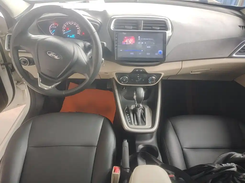 Ford Escort — миниатюра 10