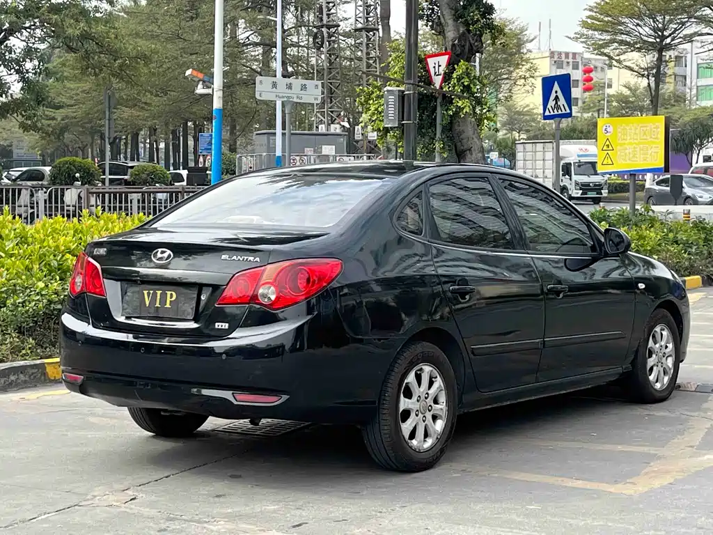 Hyundai Elantra 2011 1.6L AT Comfort