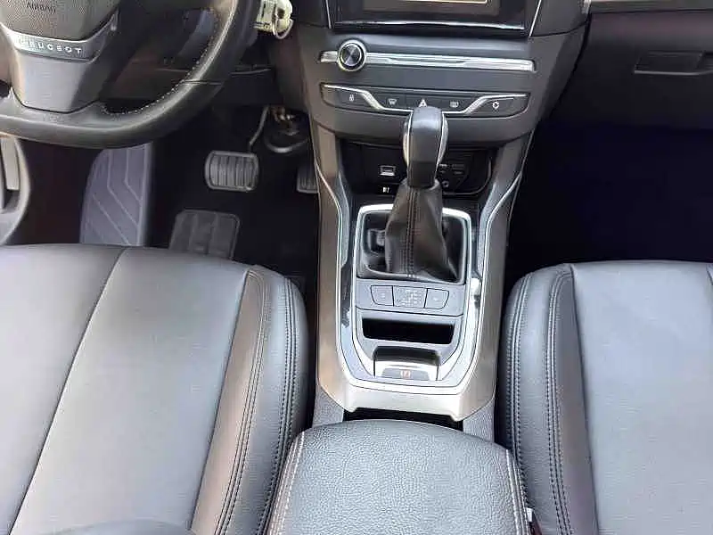 Peugeot 408 — миниатюра 8