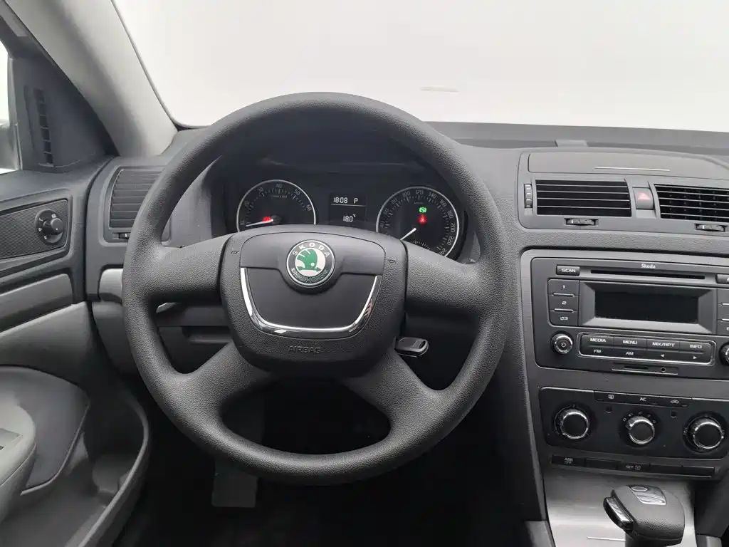 Skoda Octavia — миниатюра 11