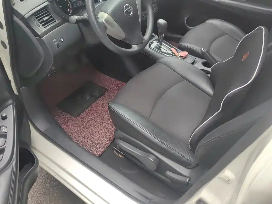 Nissan Tiida — миниатюра 9