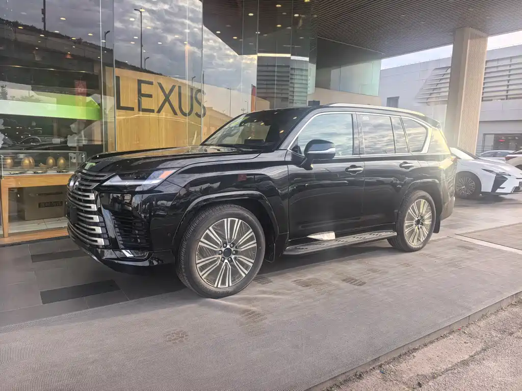 Lexus LX 2025 700h