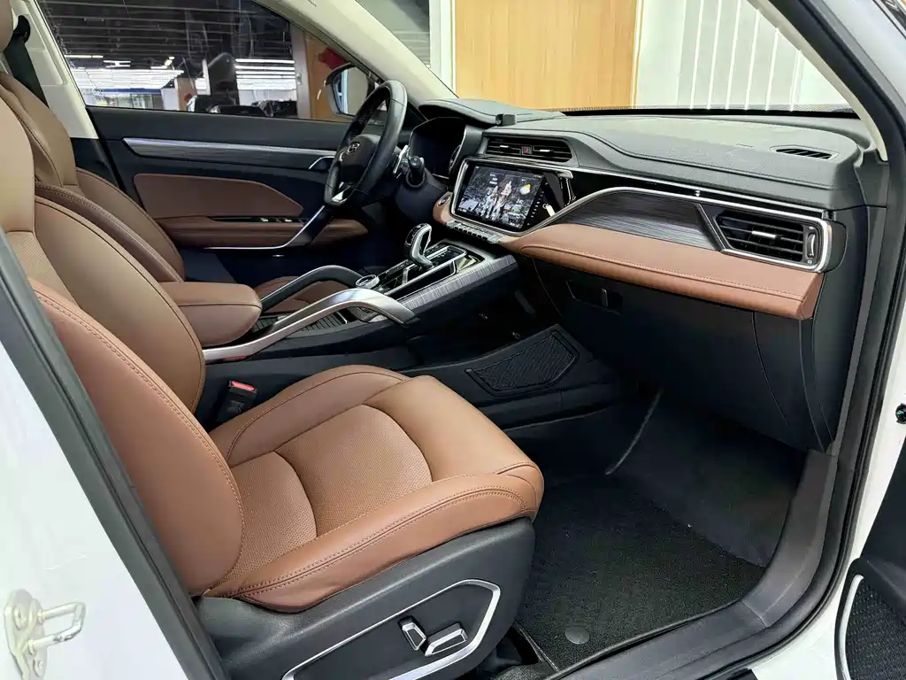 Geely Boyue — миниатюра 9