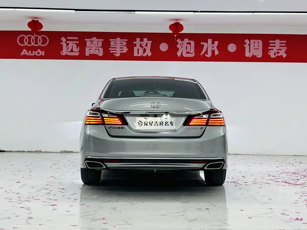 Honda Accord — миниатюра 15