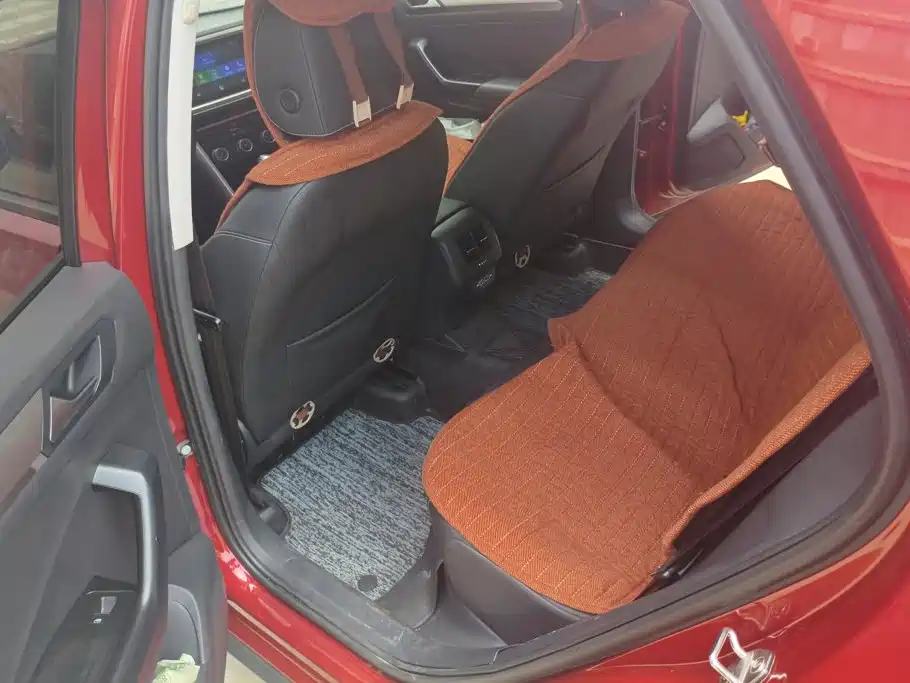 Volkswagen T-Roc — миниатюра 11