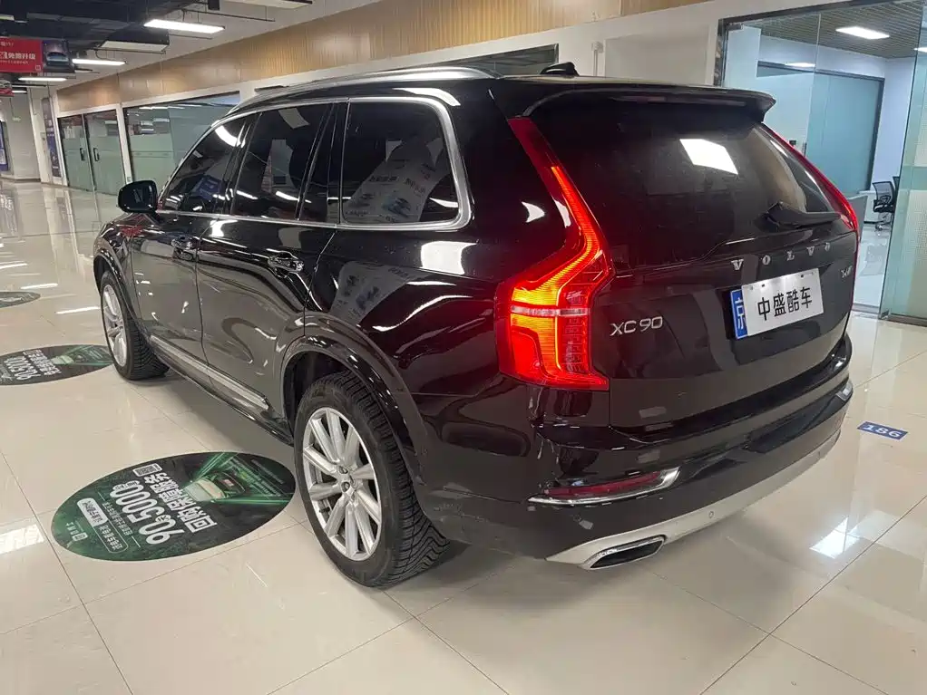 Volvo XC90 — миниатюра 5