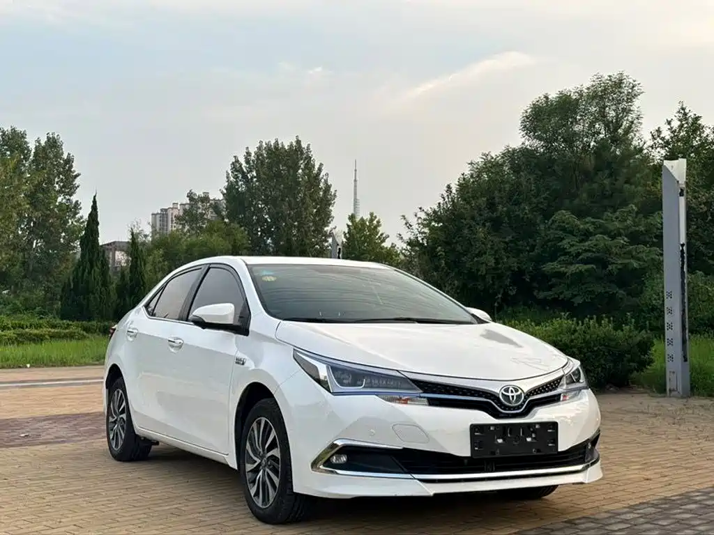 Toyota Corolla Hybrid — миниатюра 3