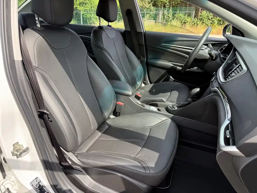 Buick Excelle — миниатюра 12