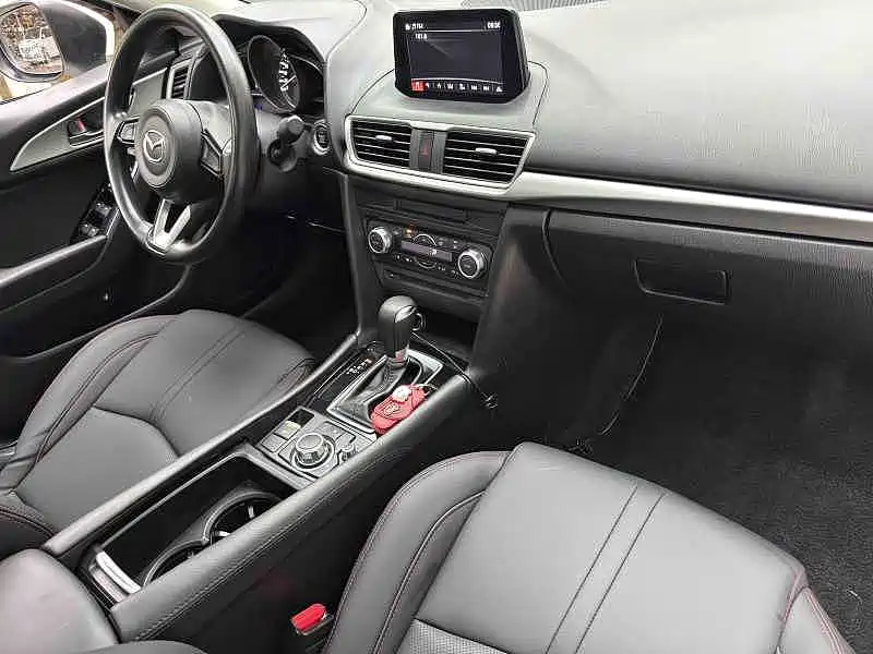 Mazda 3 Axela — миниатюра 11