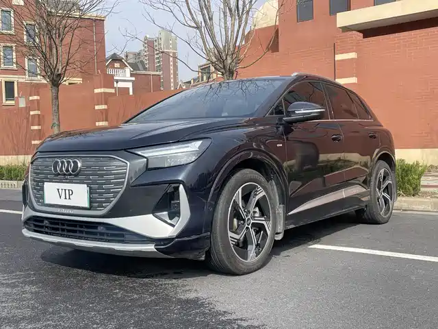 AUDI Q4 E TRON 2023