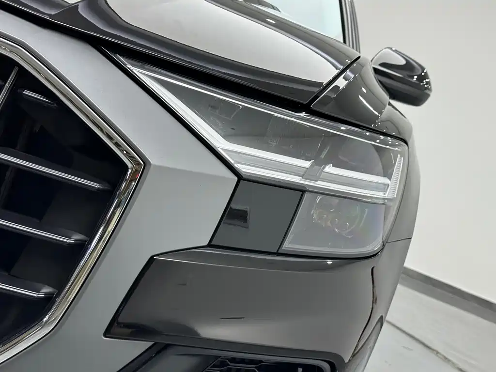 Audi Q8 — миниатюра 18