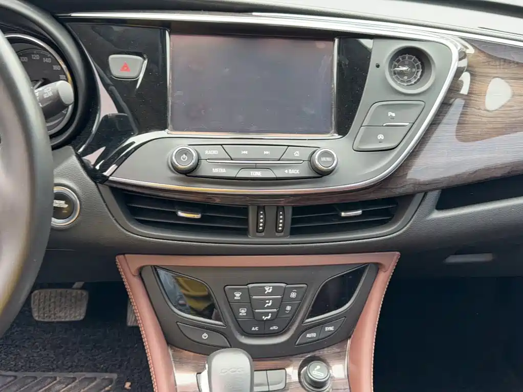 Buick Envision Plus — миниатюра 5