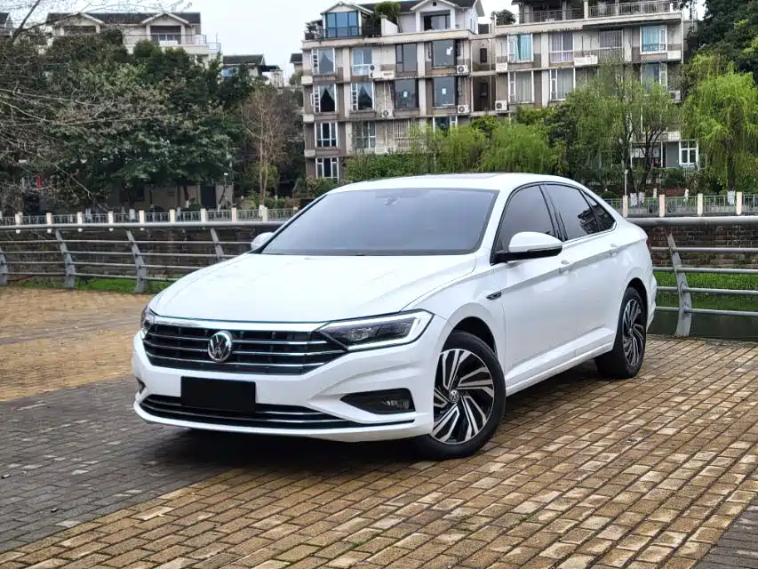 Volkswagen Sagitar 2022