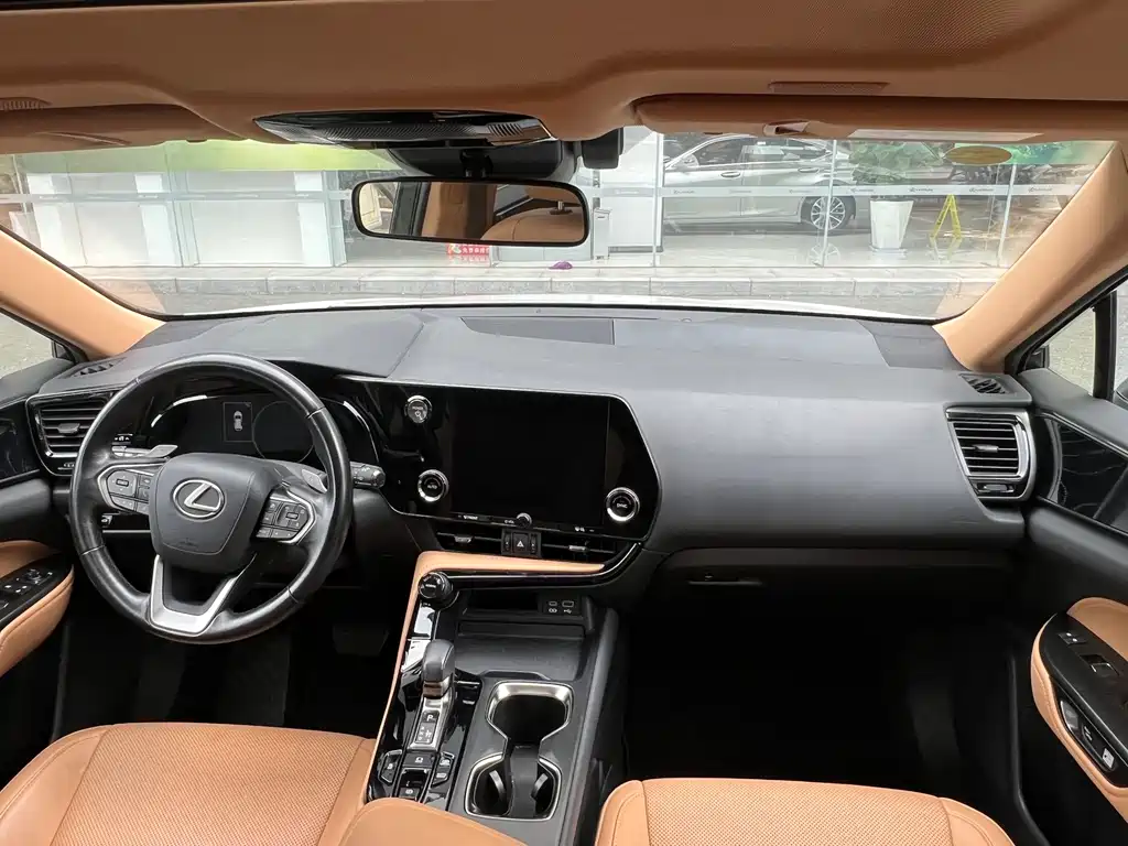 Lexus NX New Energy — миниатюра 5