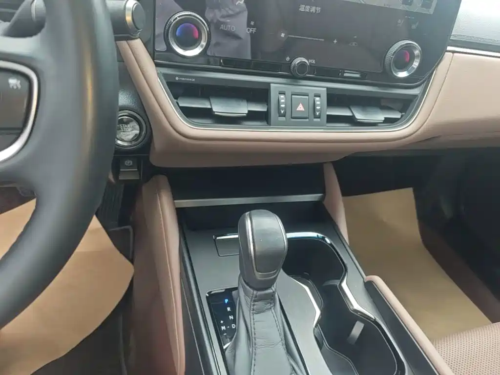 Lexus ES — миниатюра 13
