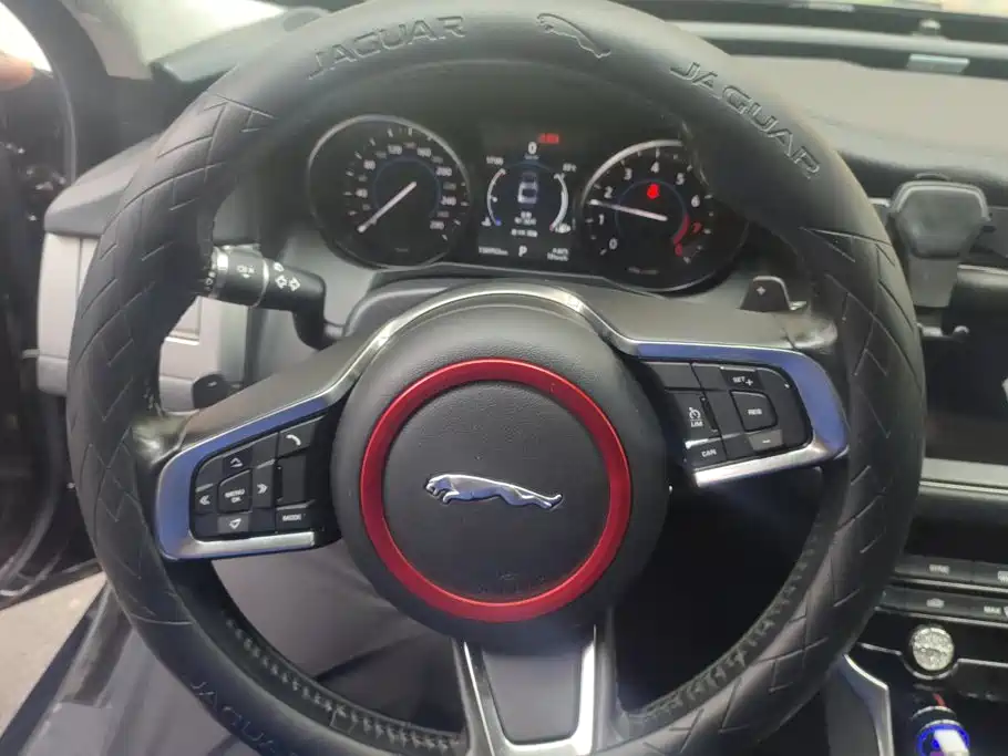 Jaguar XFL — миниатюра 15