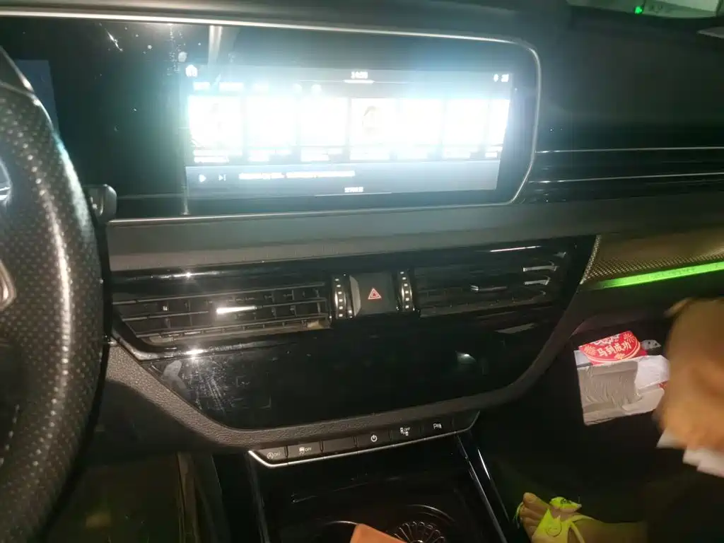 Hongqi Hongqi HS5 — миниатюра 9