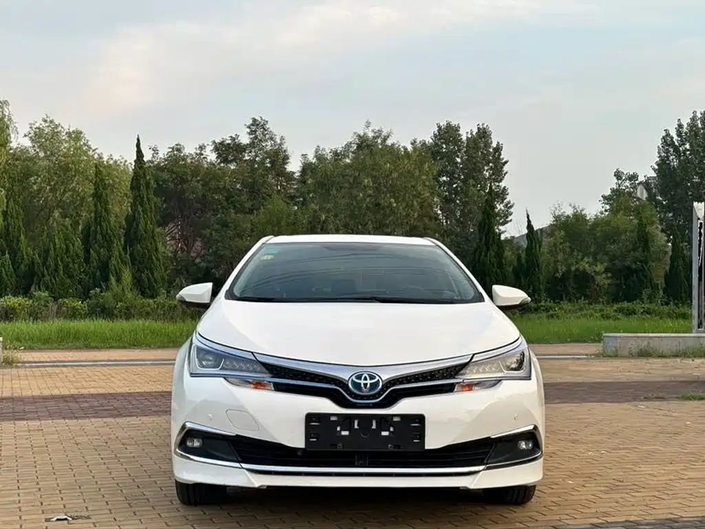 Toyota Corolla Hybrid — миниатюра 2