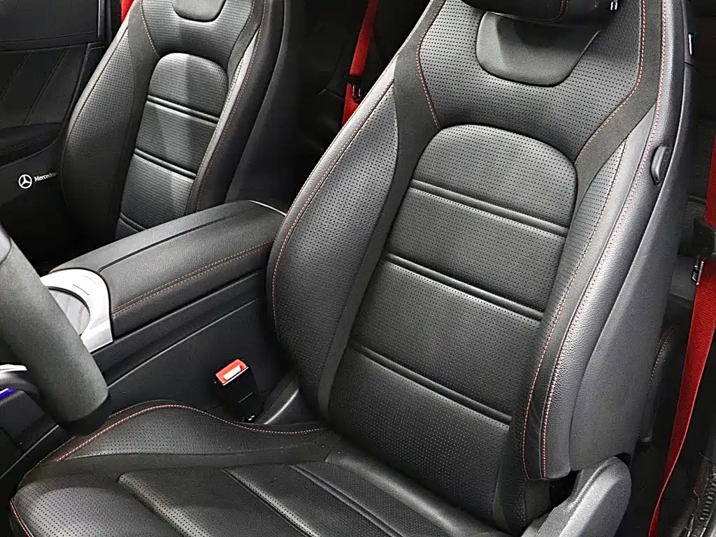 Mercedes-Benz C-Class (Import) — миниатюра 12