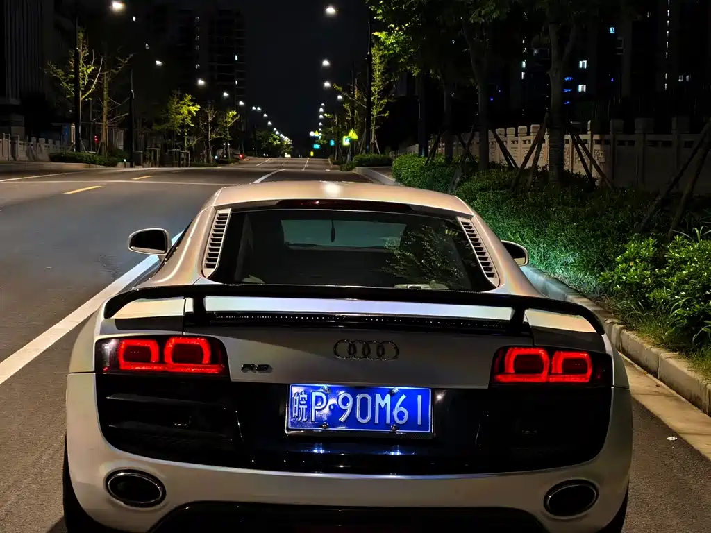 Audi R8 — миниатюра 11