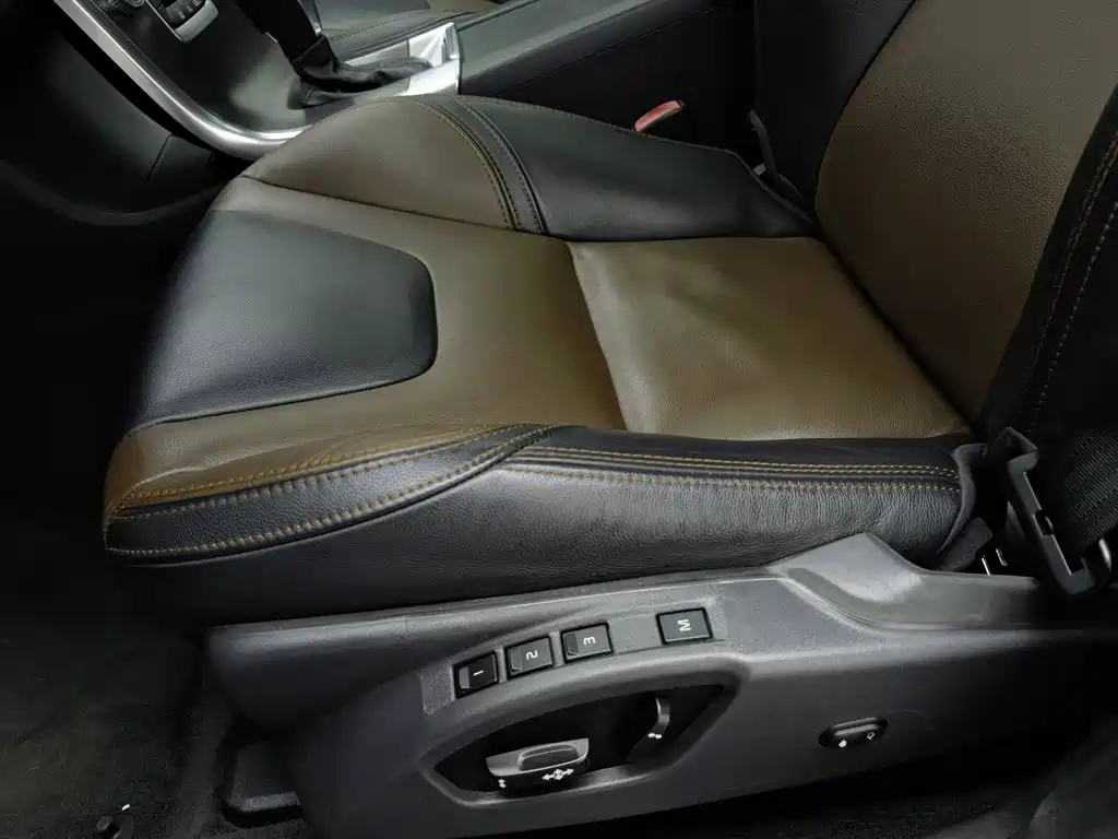 Volvo XC60 — миниатюра 20